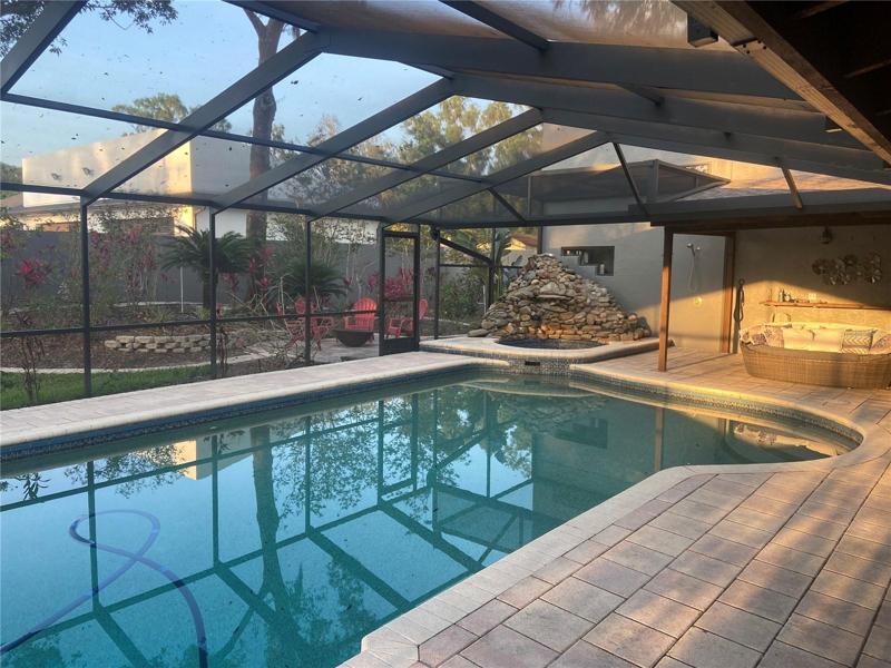 Pool/Hot Tub