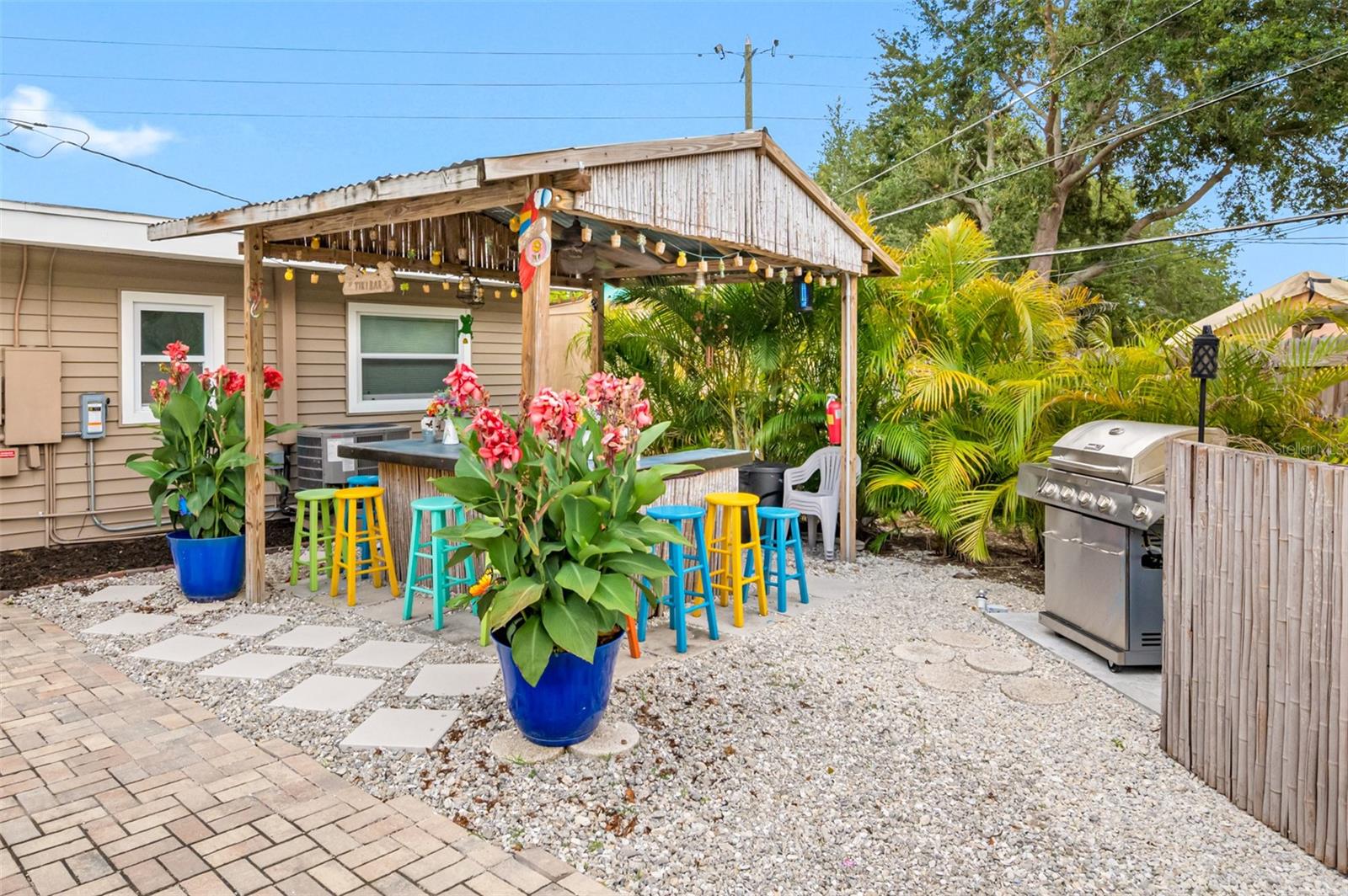 Tiki Bar