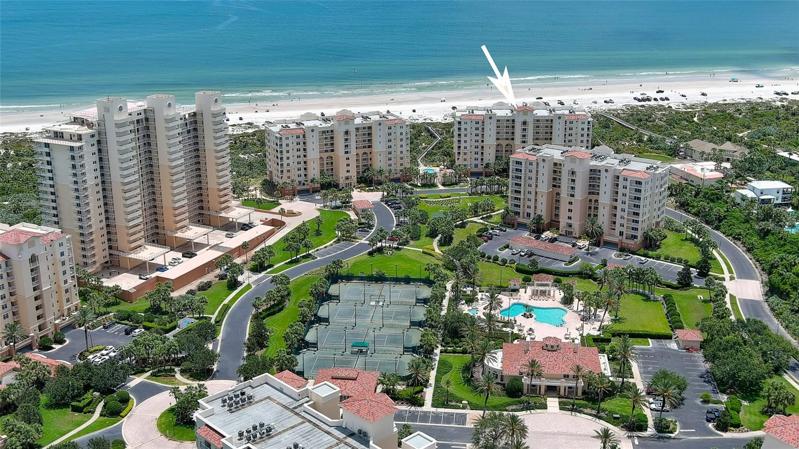 Clubhouse with fitness center, pool, spa, tennis, billards, saunas, catering  kitchen & more.