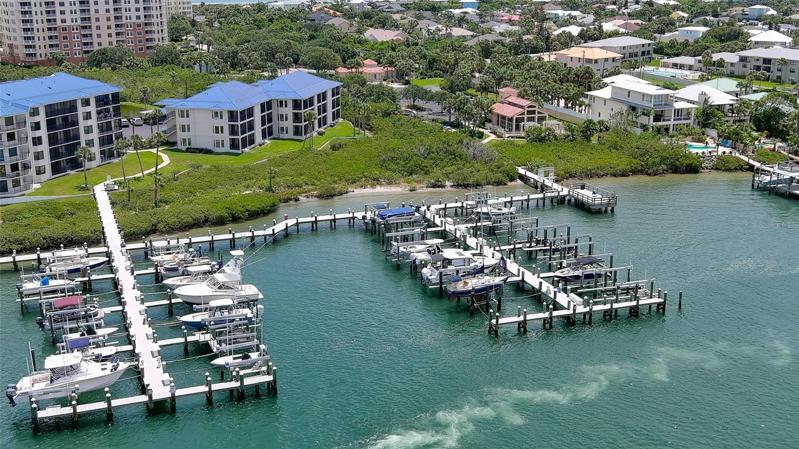 Boat slips & marina great for fishing, crabbing & watching dolphins, pelicans, sunsets & yachts sail by!