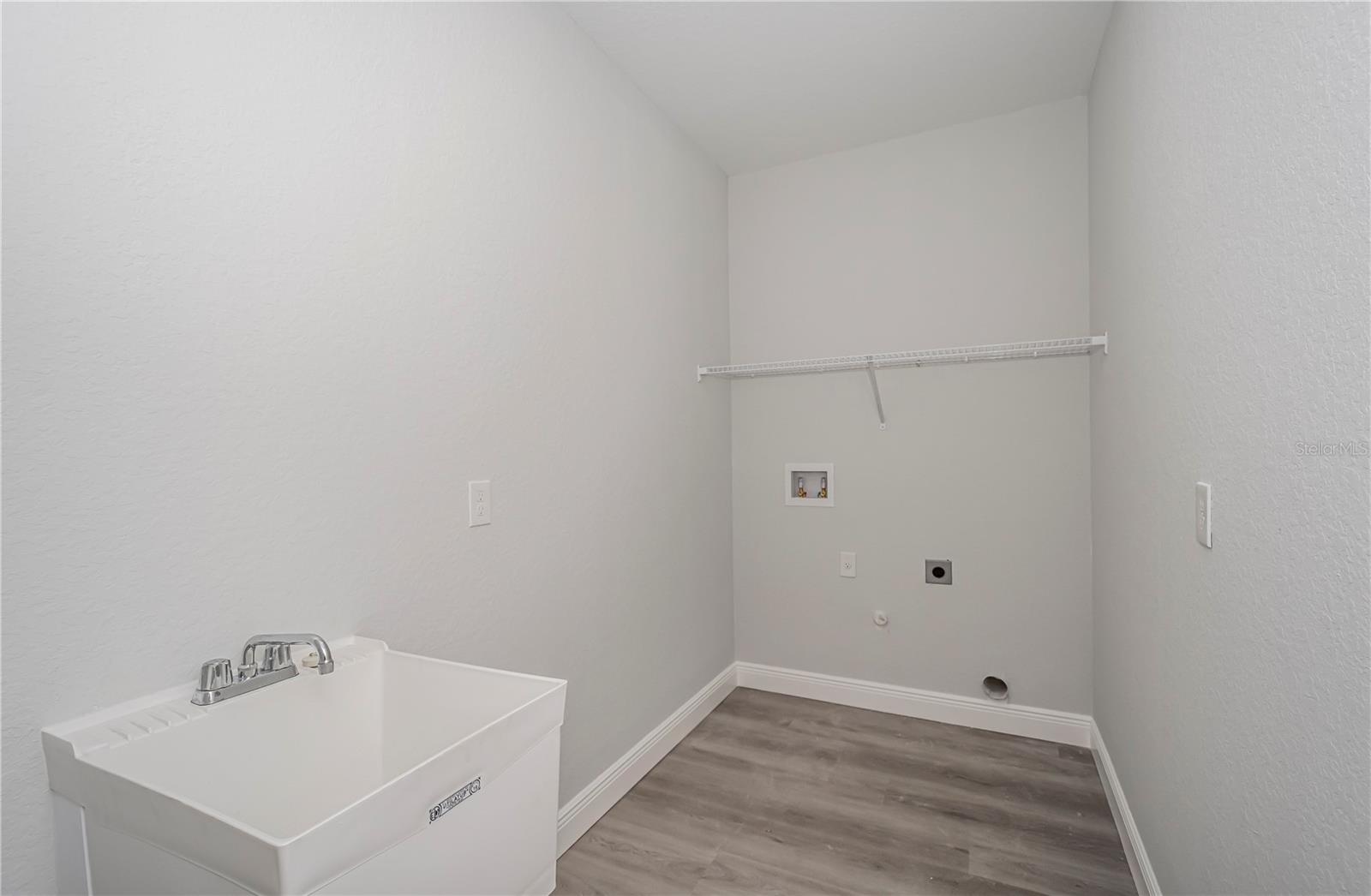 Laundry Room With Pedestal Sink