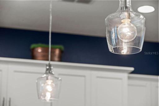 Beautiful pendant lights in the kitchen.