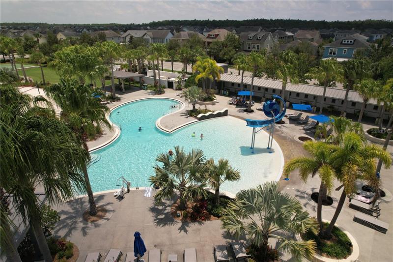 This kids pool oasis is par
