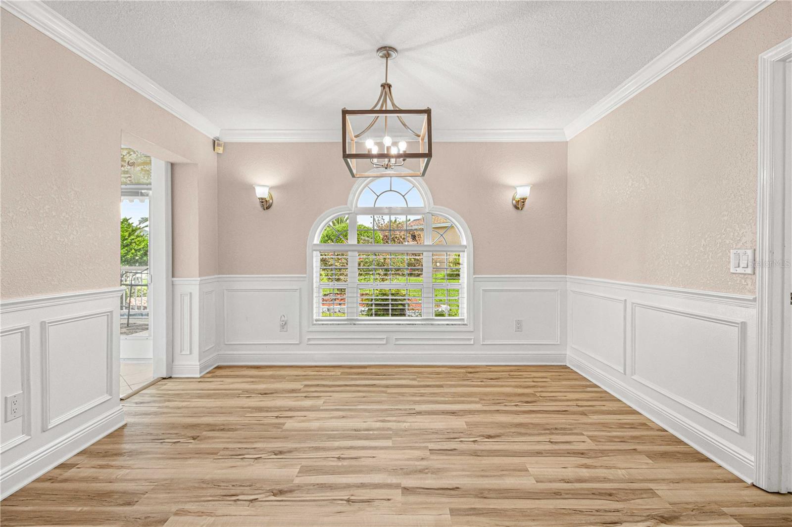 Formal dining room