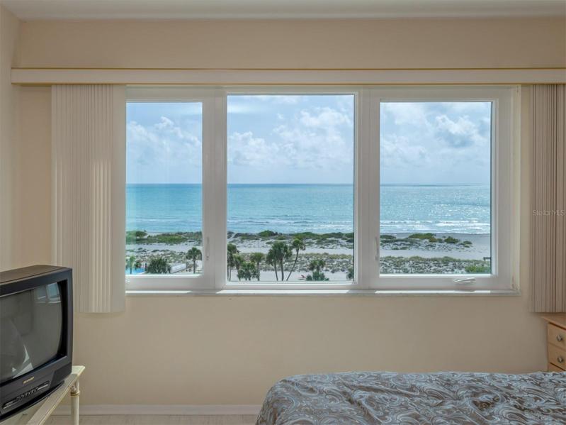 End unit with wall to wall unobstructed views of the Gulf of Mexico
