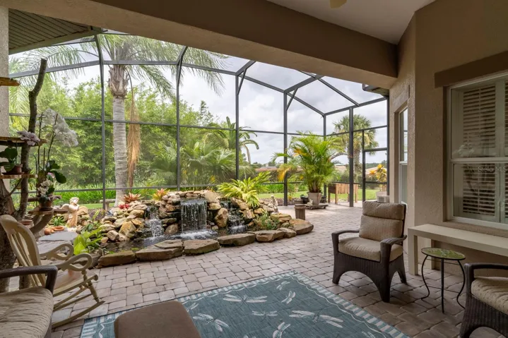Covered & screened Lanai