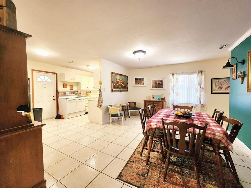 Open Dining/Sitting/Great Room area