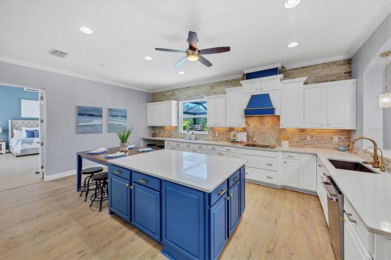 Kitchen island with breakfast table
