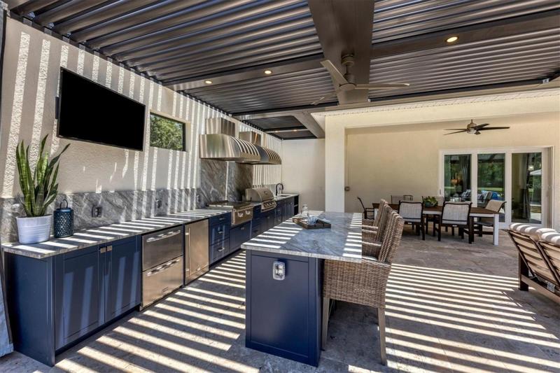 Amazing outdoor kitchen