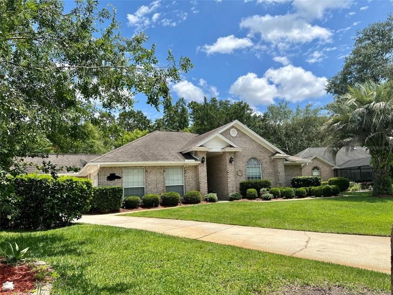 Spacious 3/2 located in Villages of Fireside