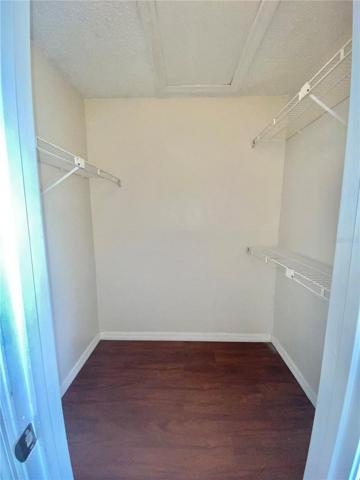Walk in closet