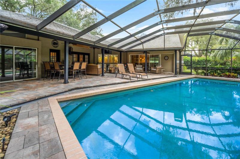 Pool/Lanai