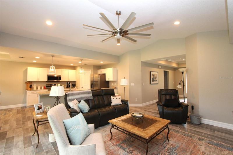 Livingroom - view 2
