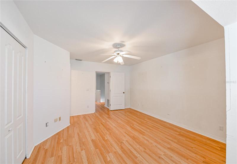 2nd Bed with Ensuite Bath - 3rd Floor