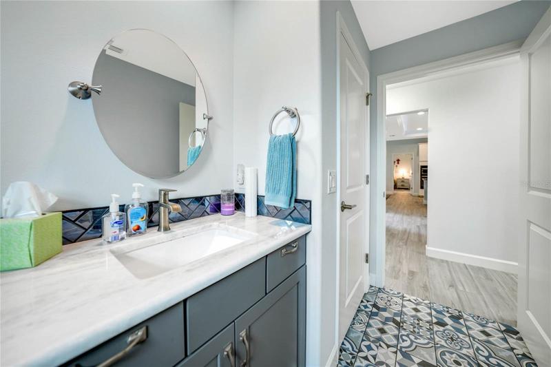 1/2 Bath