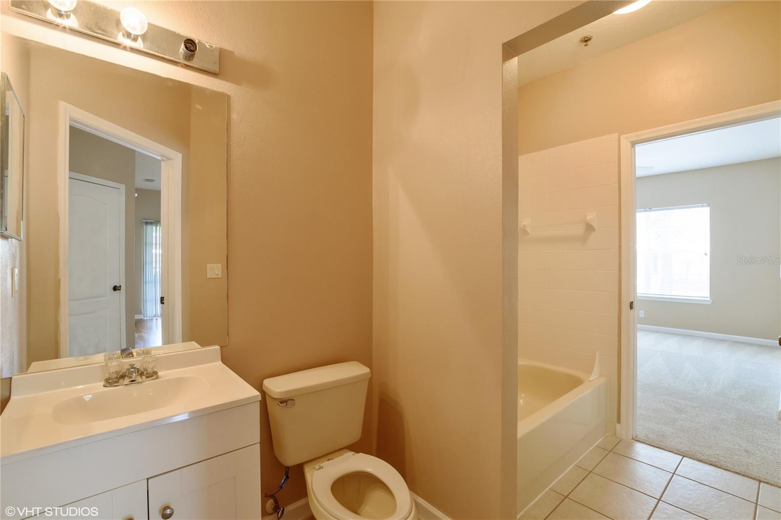 full bathroom 2