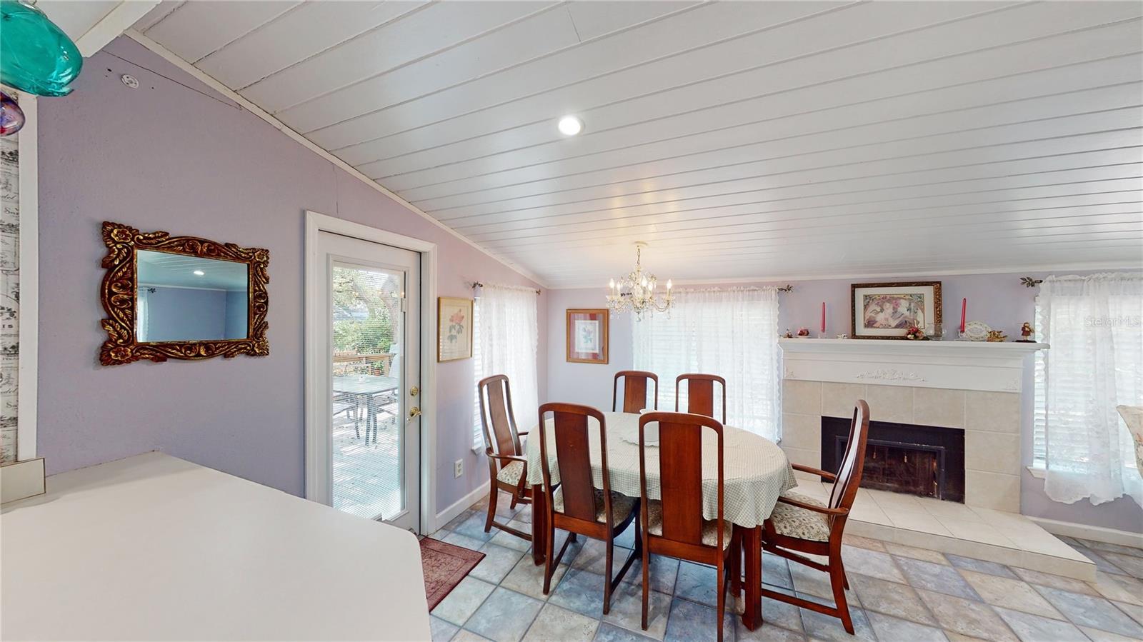 Dining/Living family