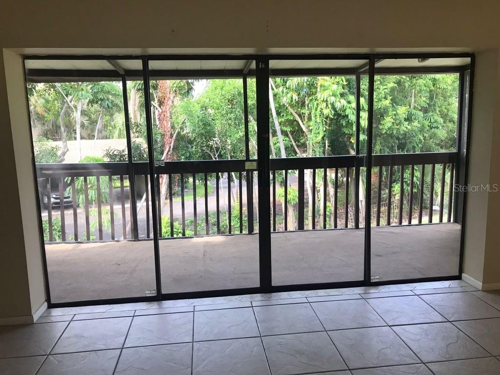 4 DOOR SLIDERS TO PRIVATE DECK