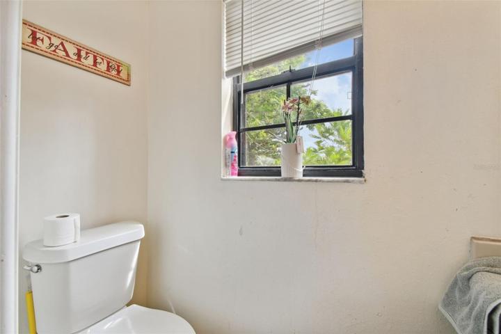 1/2 BATHROOM