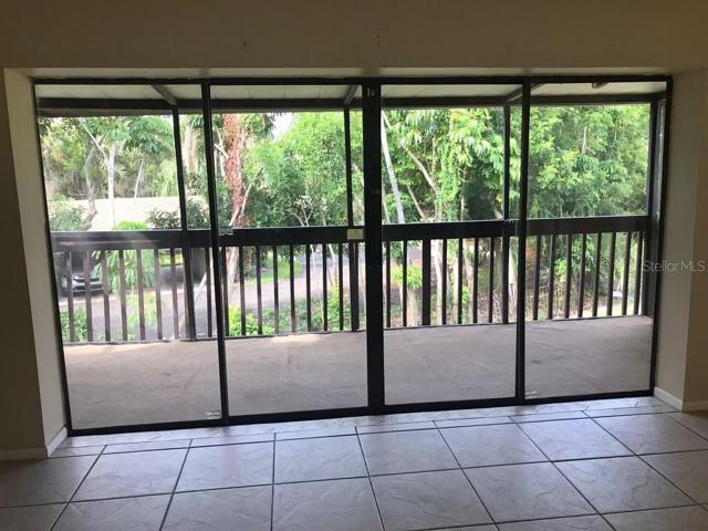 4 DOOR SLIDERS TO PRIVATE DECK