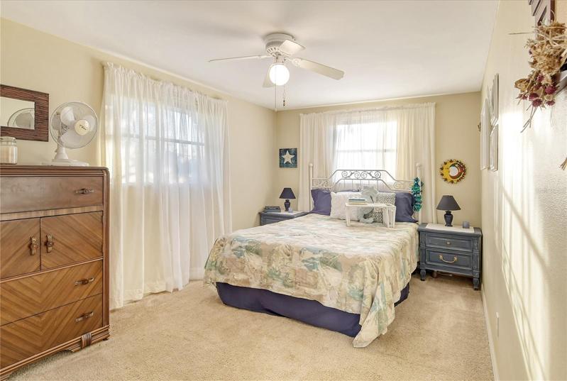 Guest bedroom