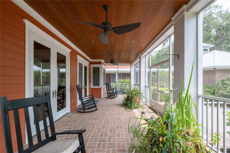 Screened lanai off great room