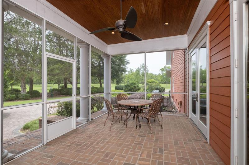 Screened lanai off the dining room