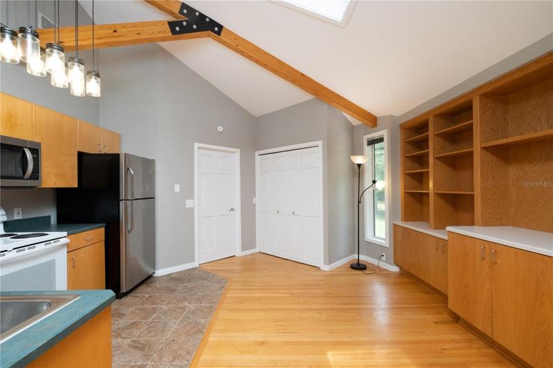 Also has living room w/fireplace!