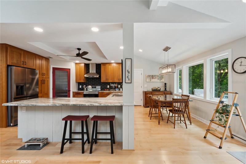 Kitchen/Dining