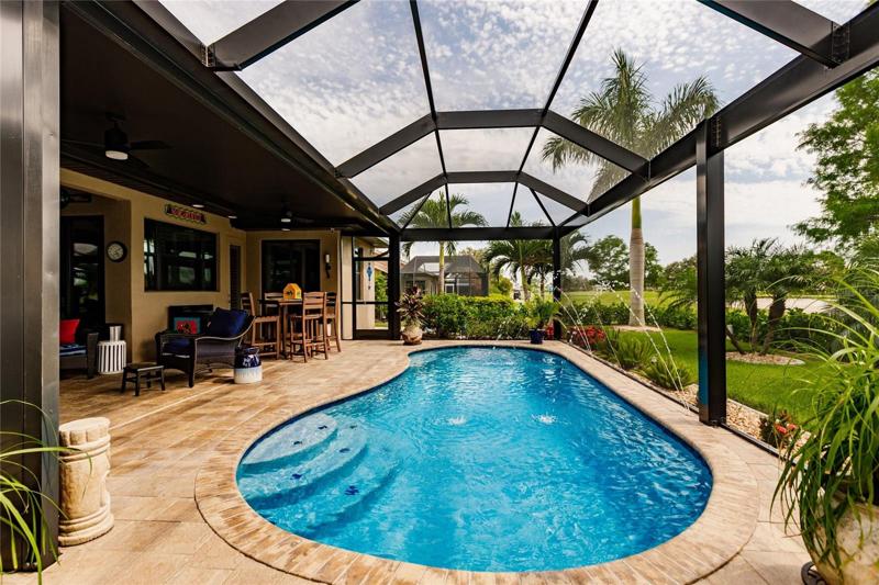 POOL & EXTENDED DECK
