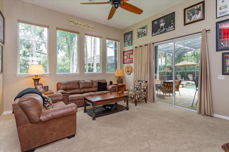 Bonus room with remote blinds