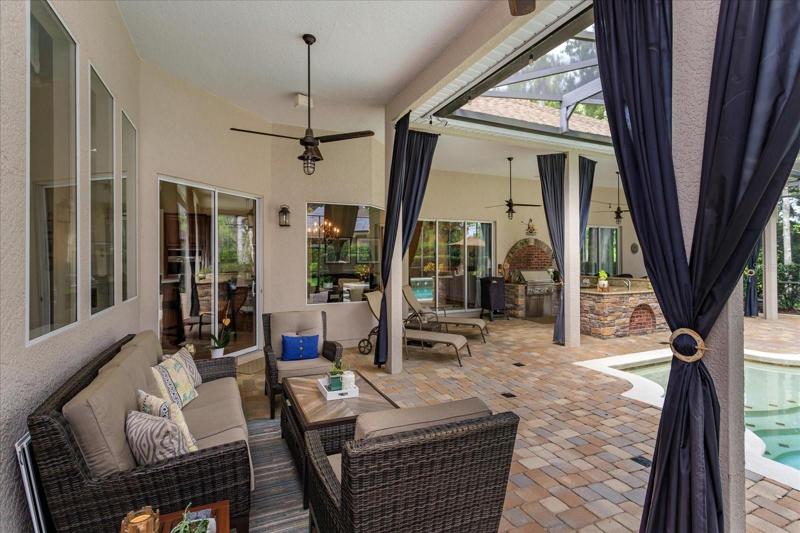 Cabana style lanai