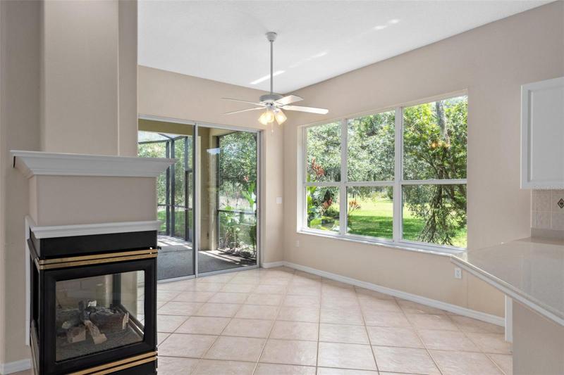 BREAKFAST NOOK