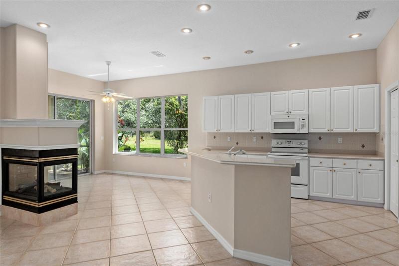 OPEN KITCHEN AREA
