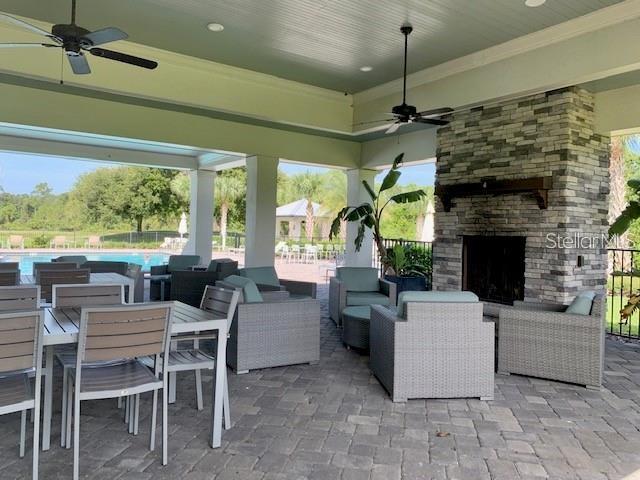 LAKES CLUBHOUSE SEATING AREA