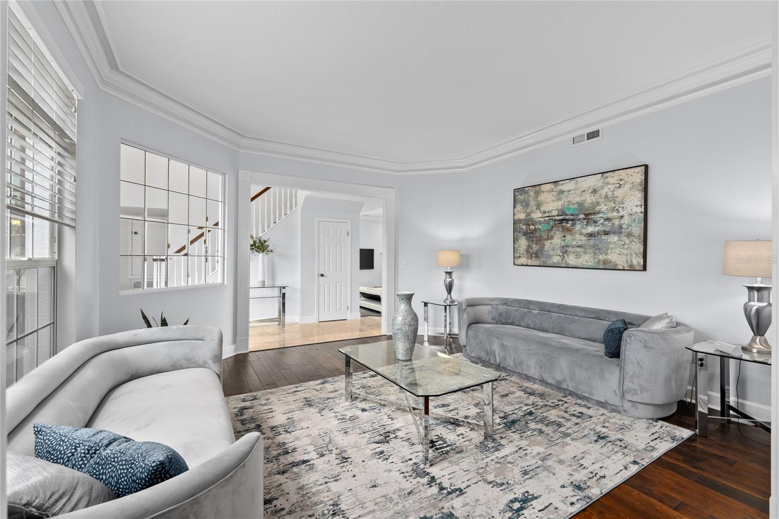Living room 3
