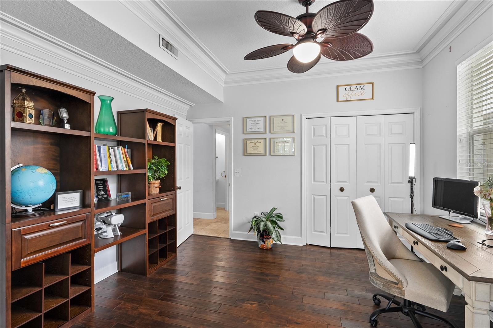 Office 1