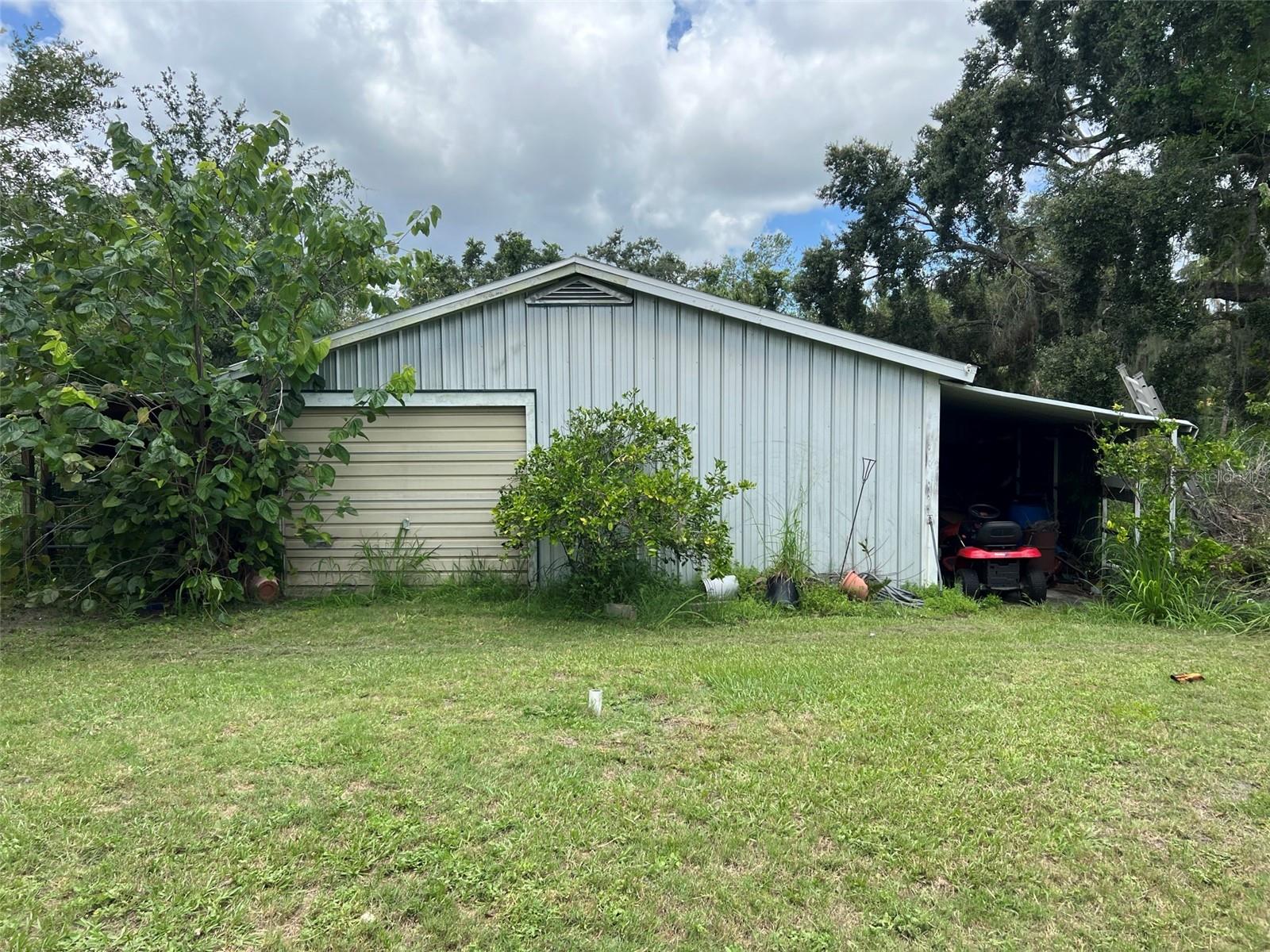 Detached Garage