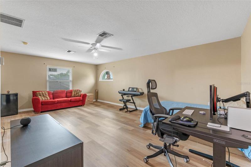 Upstairs Bonus Room