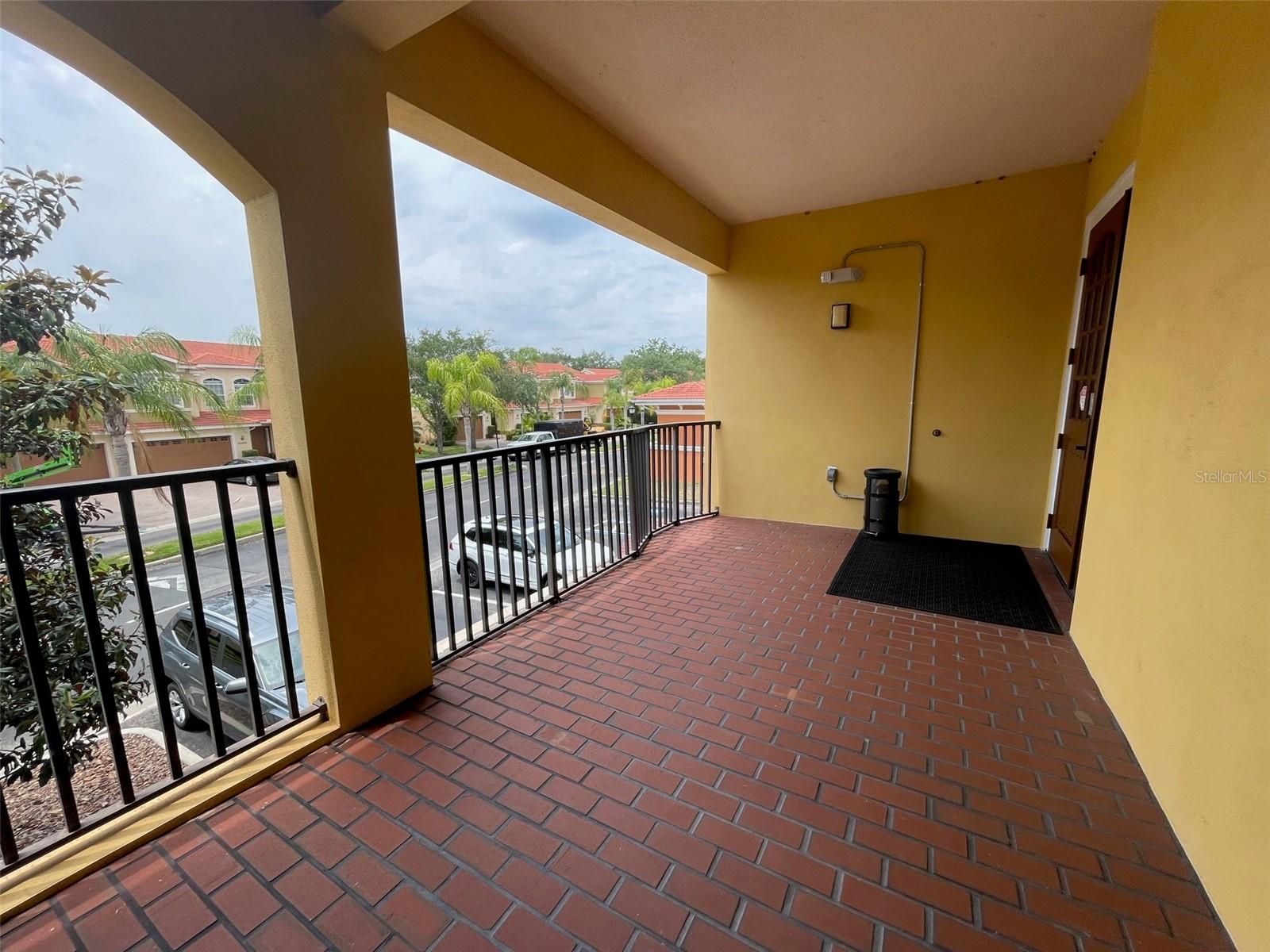 Stairway side entry