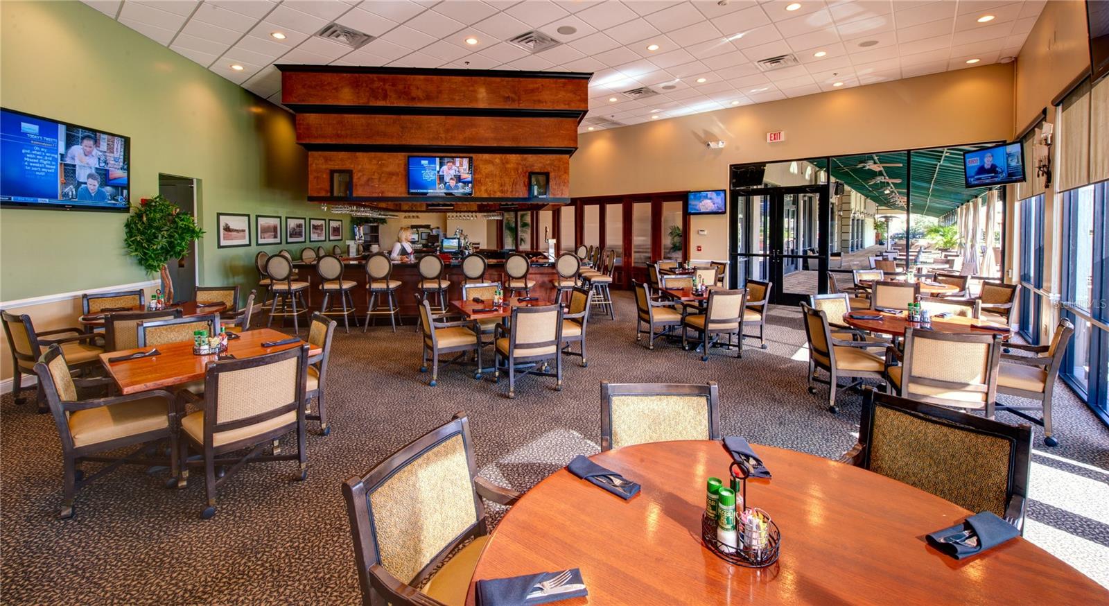 Clubhouse Bar