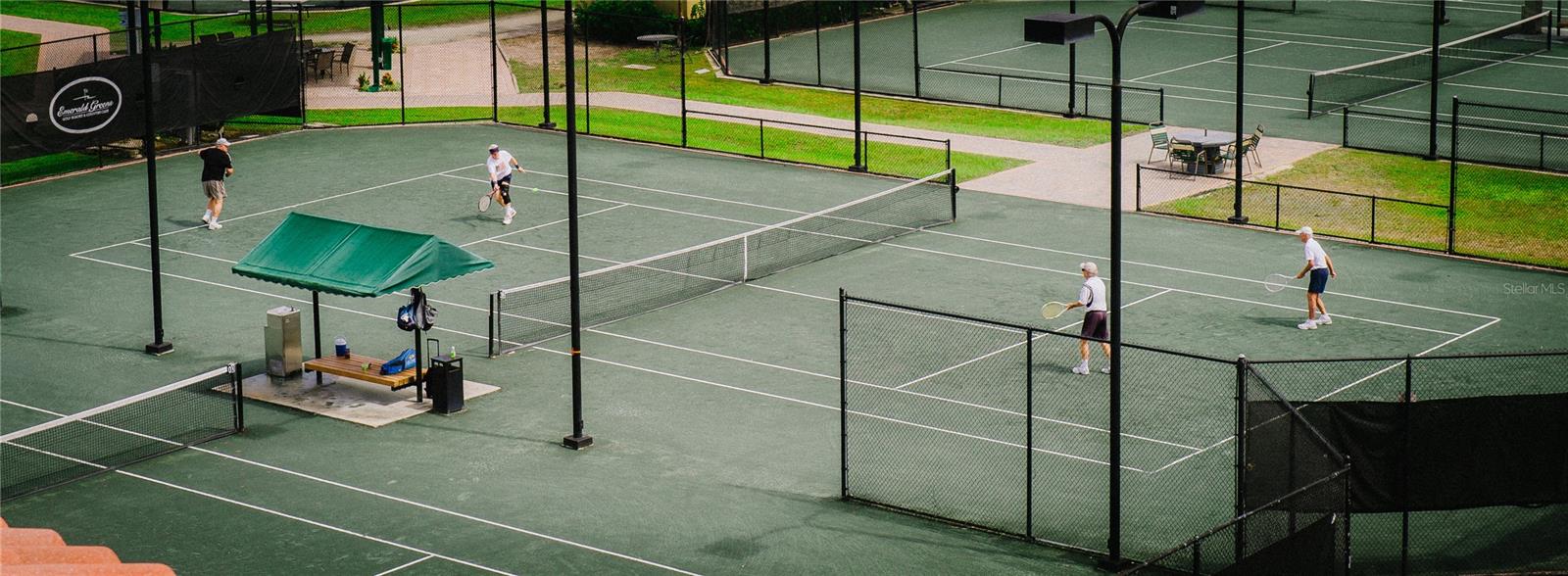 Tennis courts Har-tru