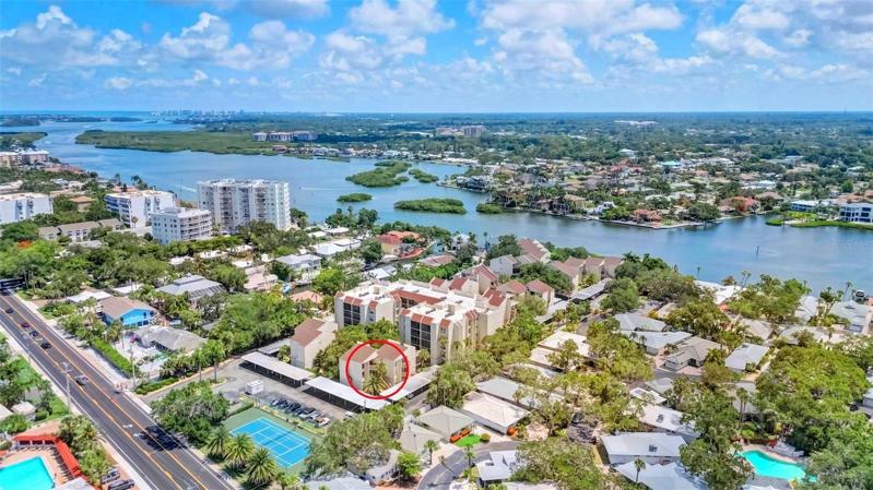 Aerial showing the complex (red circle is the location of G11), and the Intercoastal Waterway.