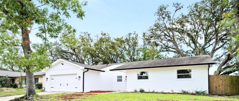 WELCOME TO 1502 CARDINAL ST. LONGWOOD