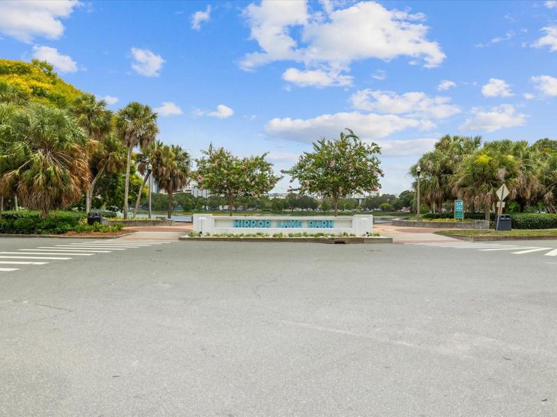 Mirror Lake Park Entrance