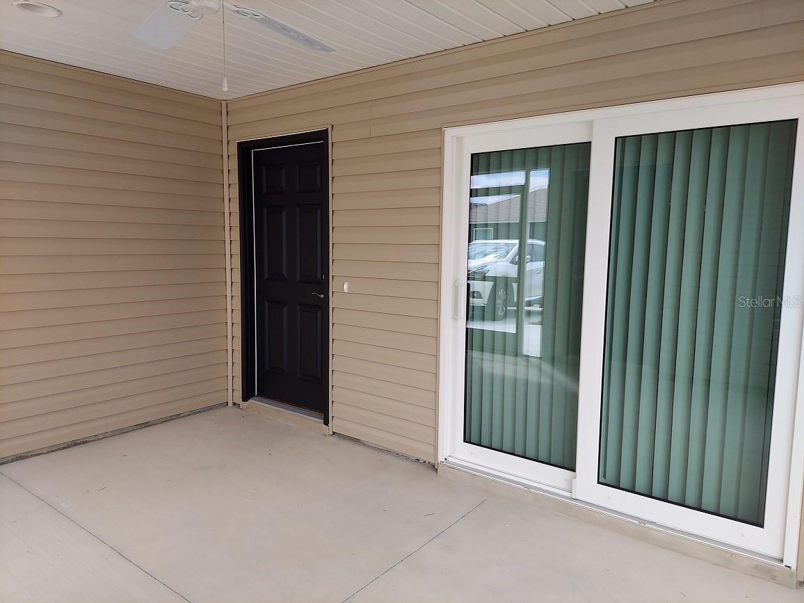 Screened Front Lanai