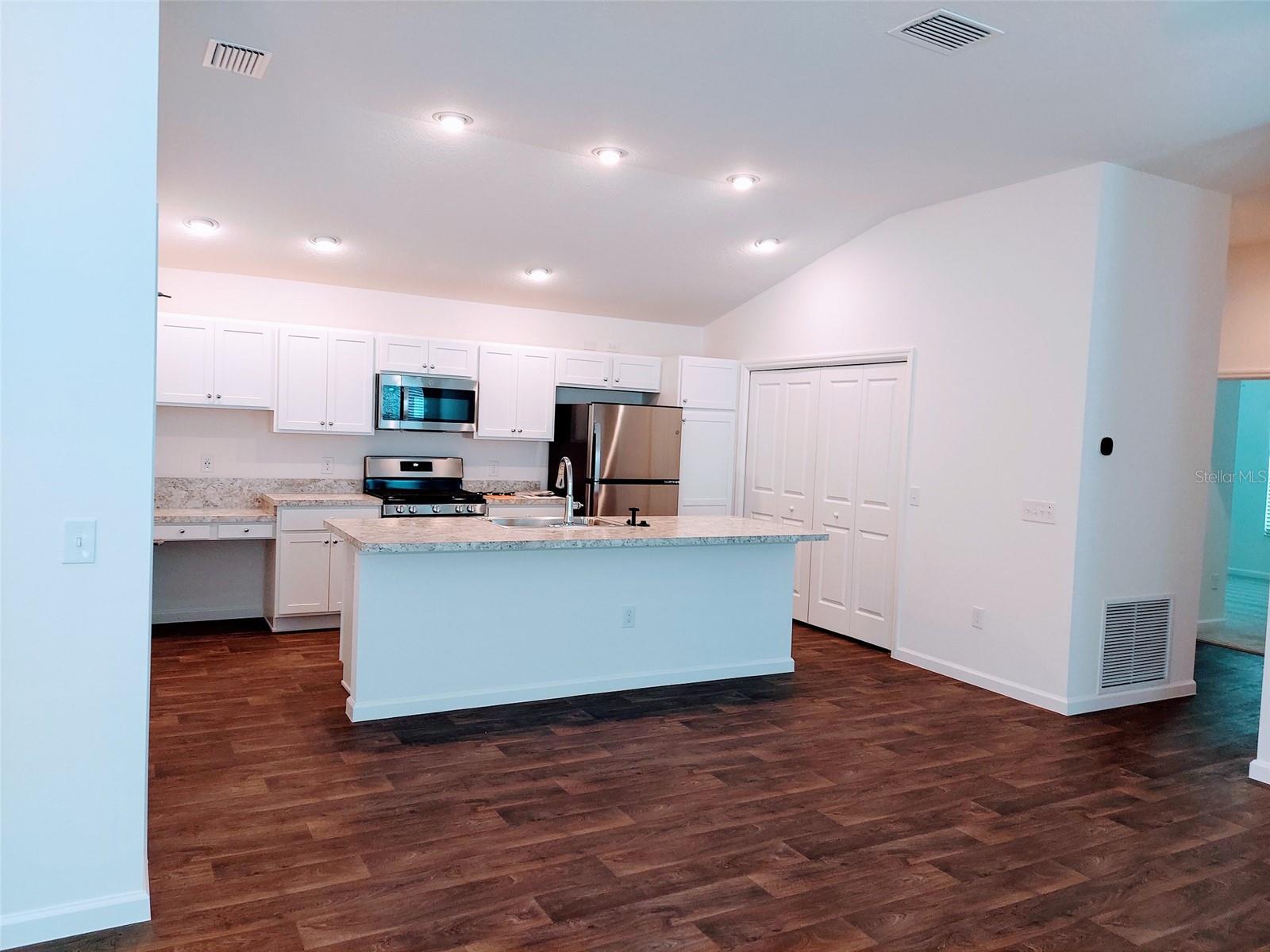 Island Kitchen