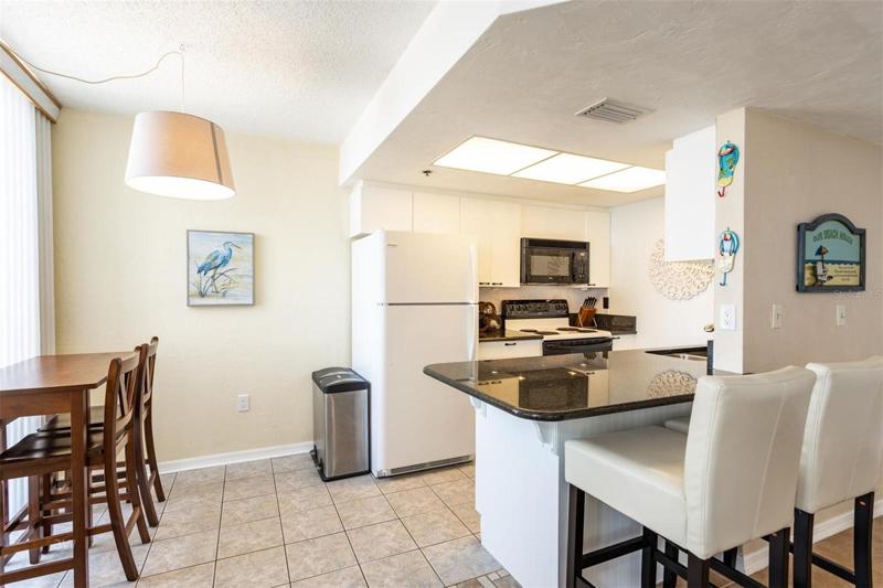 Kitchen/dining area