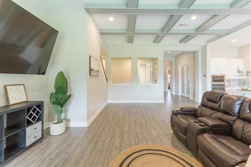 Living Room & Foyer View