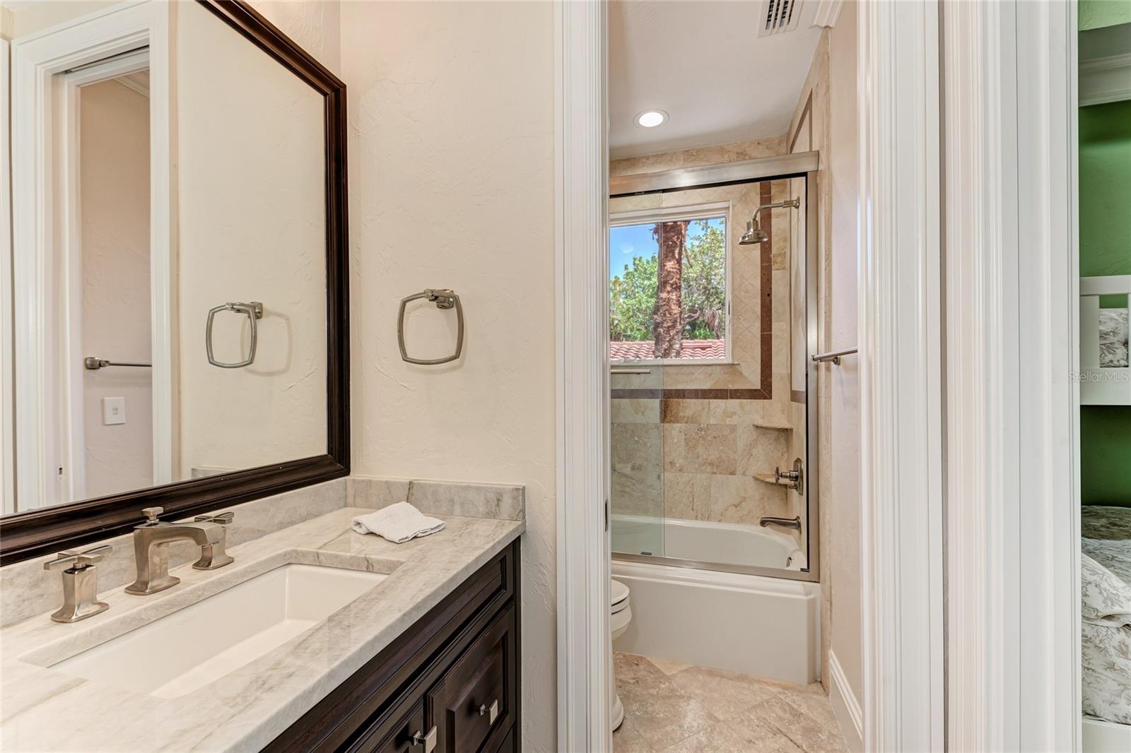 Sarasota, Florida 34236, 6 Bedrooms Bedrooms, 0 ,6 BathroomsBathrooms,Residential Lease,For Rent,WASHINGTON,0,A4574378